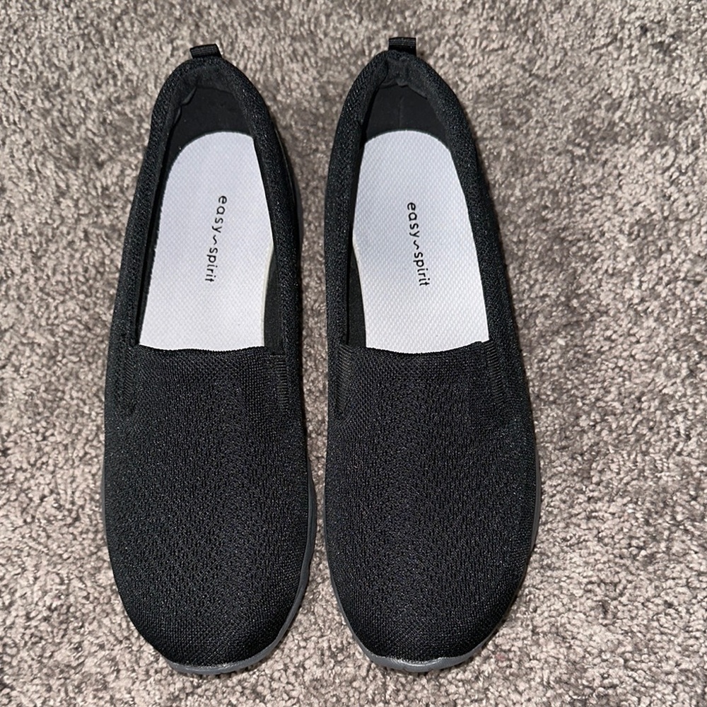 Easy Spirit Black Flats